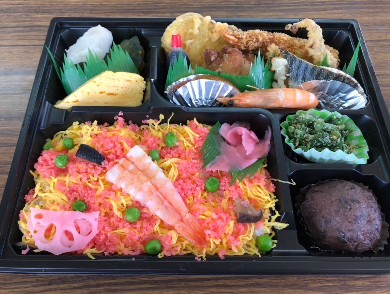 お花見弁当｜さくら草